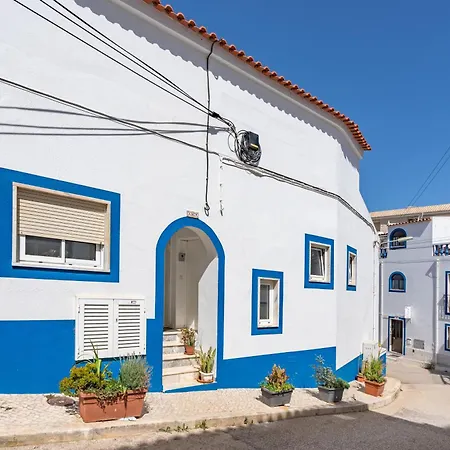 Stunning Sea View In #1897 Apartman *