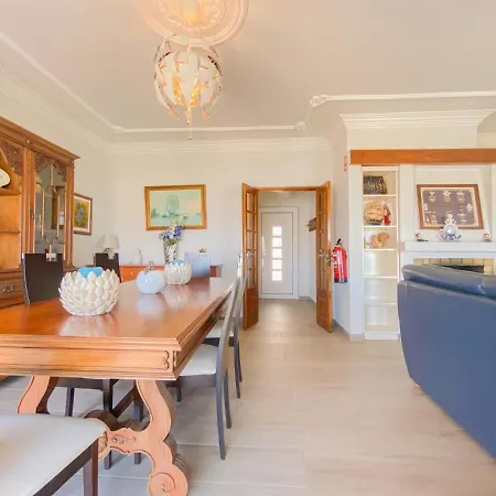 דירה Stunning Sea View In #1897